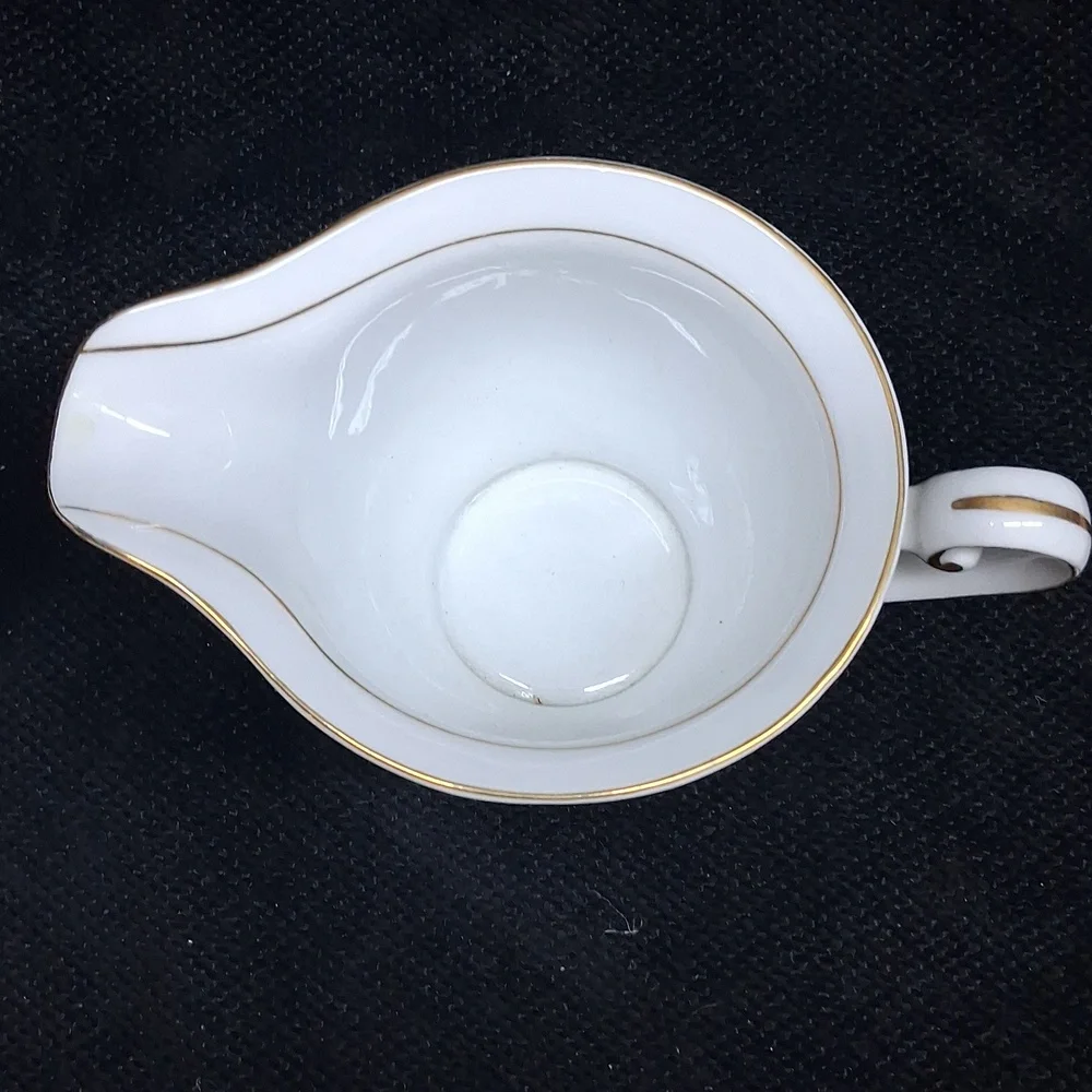 Vintage Creamer & Covered‎ Sugar Set By Aladdin China, 